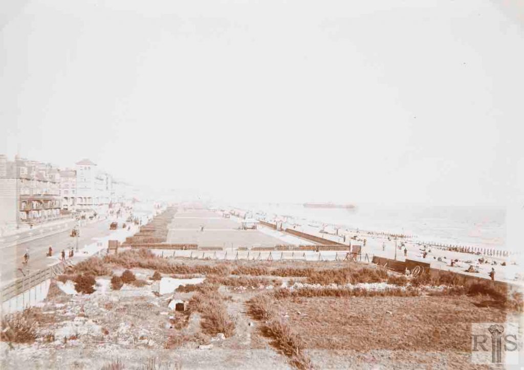 c1900