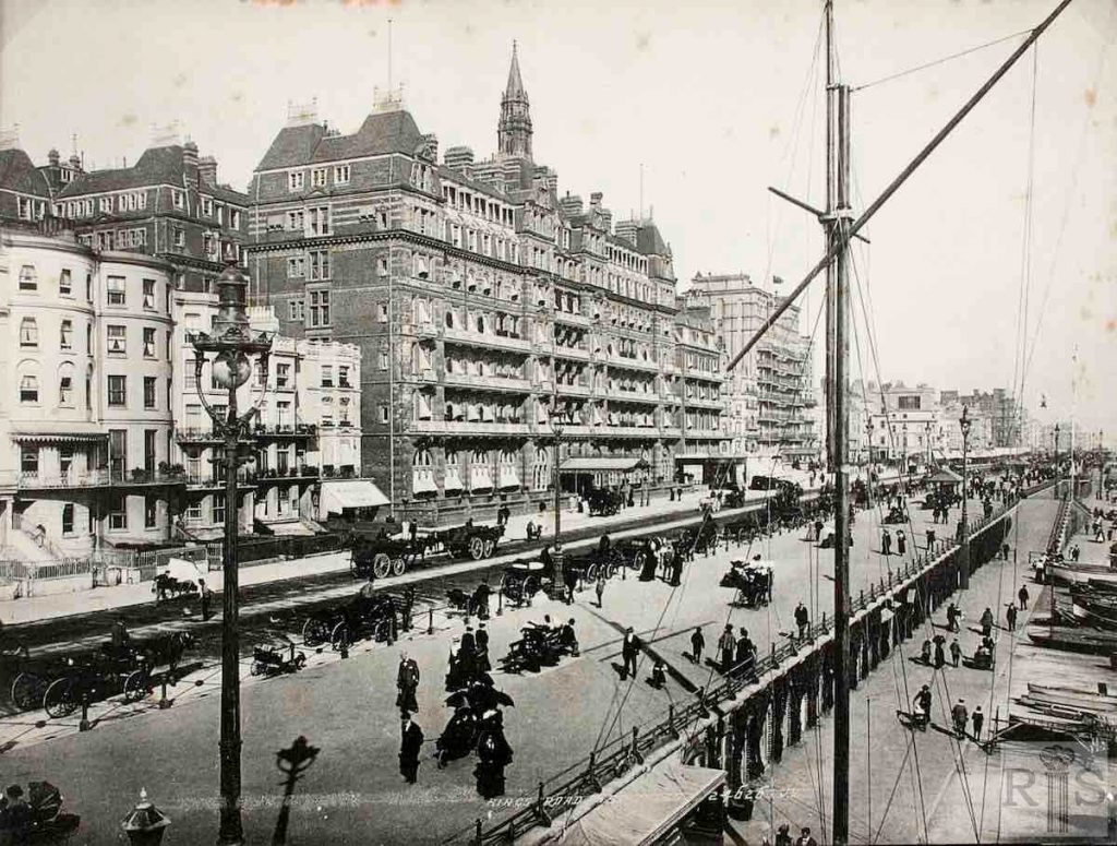 1900
